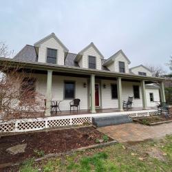 Beautiful Farm House Washing in Milford, NH 1