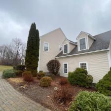 Exceptional-Exterior-House-Soft-Wash-in-Bedford-NH 4