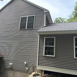Very Tall House Wash In Nashua, NH 1